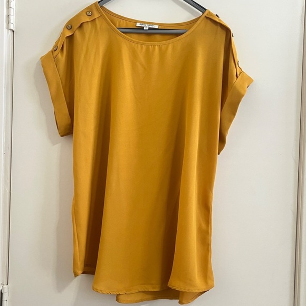 Womens Cuffed Cap Sleeve Top 1X Plus Minimalist Office Capsule Effortless Casual
